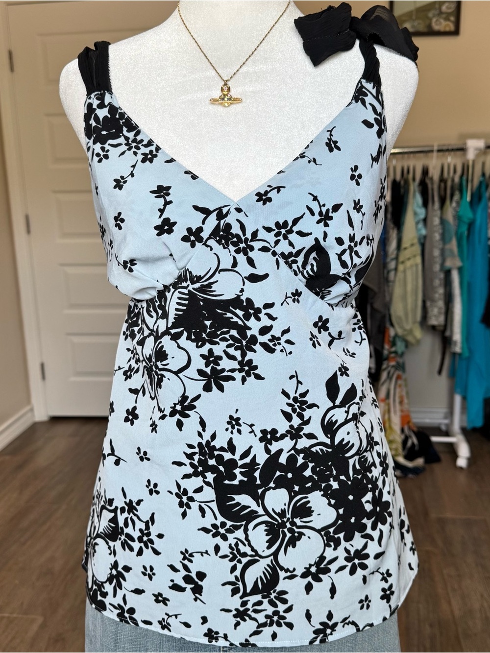 Light Blue Black Floral Tie Strap Coquette 2000s Tie Strap Women’s Medium Cami